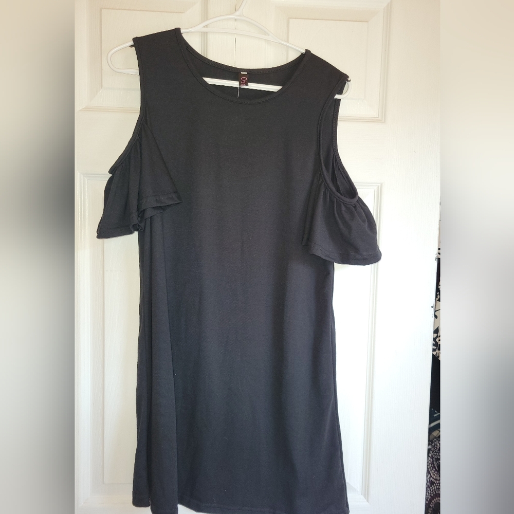 Black T Shirt Style Cold Shoulder Women's Mini Dress  Size Medium